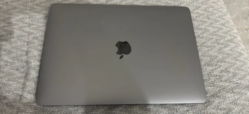 MacBook pro M2 /2022