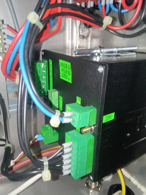 Informaticien electricien 