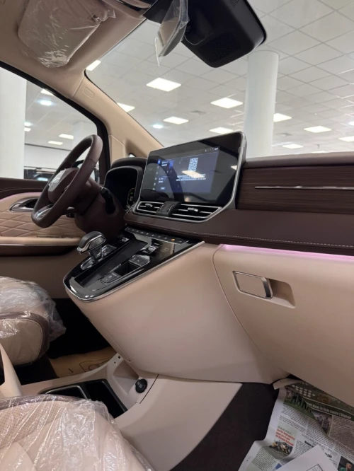 Bestune M9 2025 Luxury