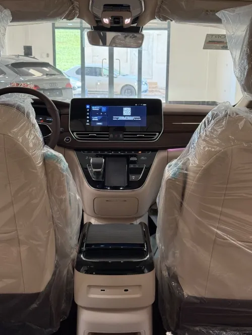 Bestune M9 2025 Luxury