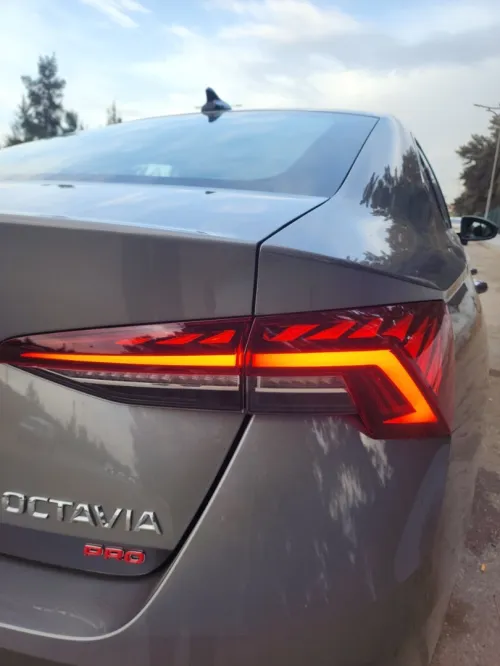 Skoda Octavia Pro 1.4T 150HP 2025 Premium Edition
