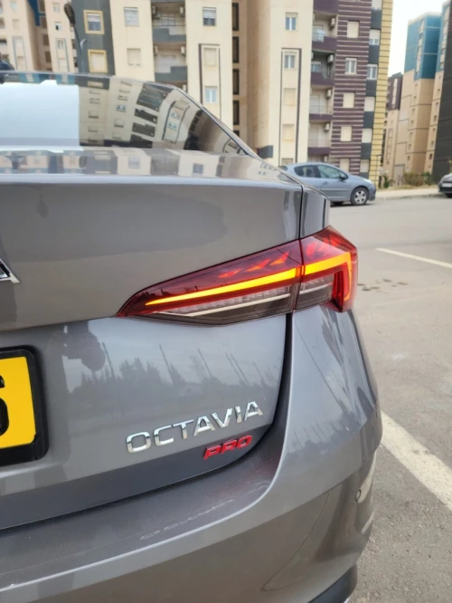 Skoda Octavia Pro 1.4T 150HP 2025 Premium Edition