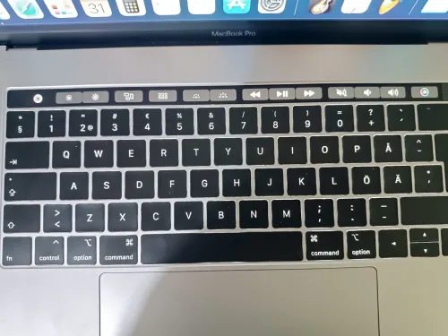 MacBook pro 2018 touchpad écran 2K vente seulement à Béjaïa 