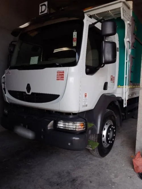 Renault MIDLUM 2013