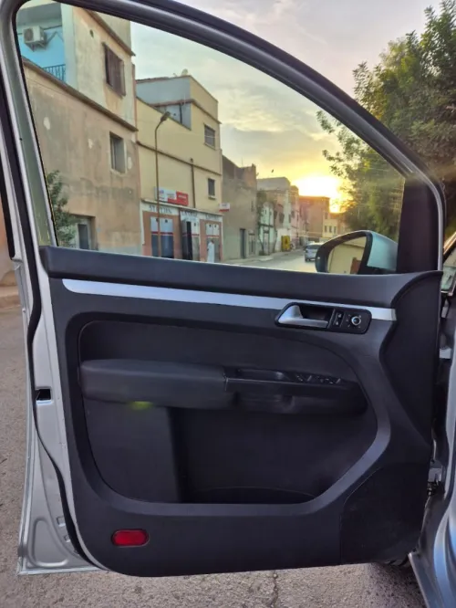 Volkswagen Touran 2015 United
