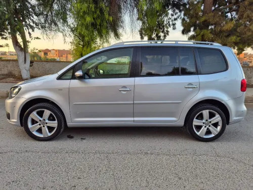 Volkswagen Touran 2015 United