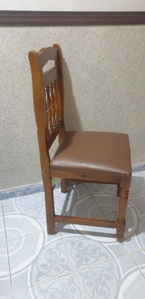 Bureau + 02 chaises