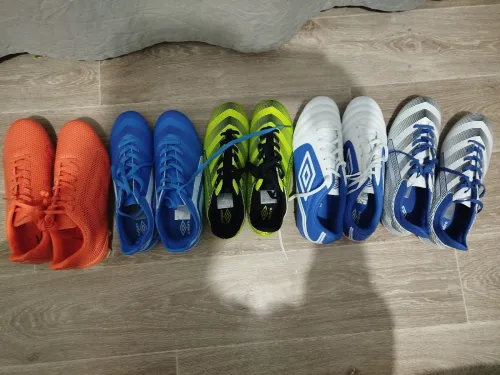 Chaussures de foot Marque embro et puma