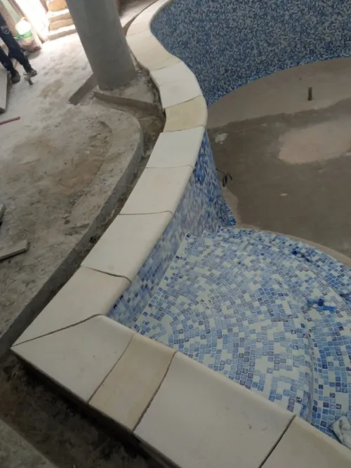 Margelle piscine
