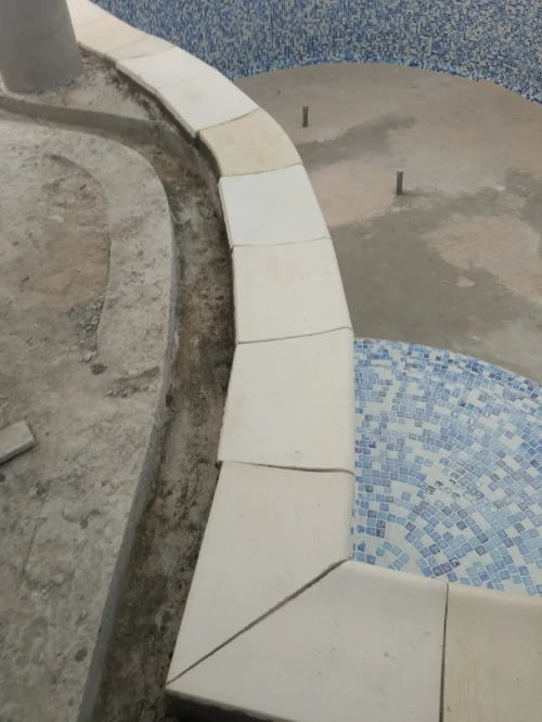 Margelle piscine