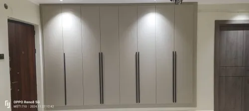 Dressing placard sur mesure moderne mdf high gloss خزانة ملابس