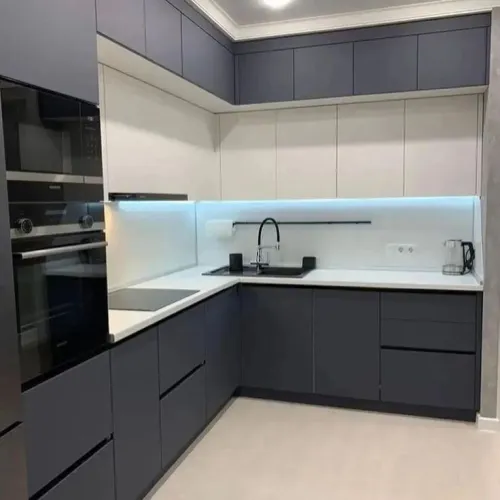 cuisine équipée moderne et sur mesure HIGH GLOSS