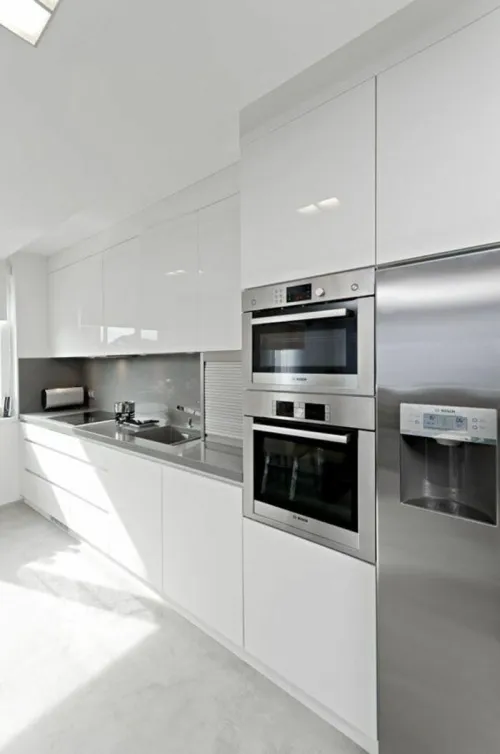 cuisine équipée moderne et sur mesure HIGH GLOSS