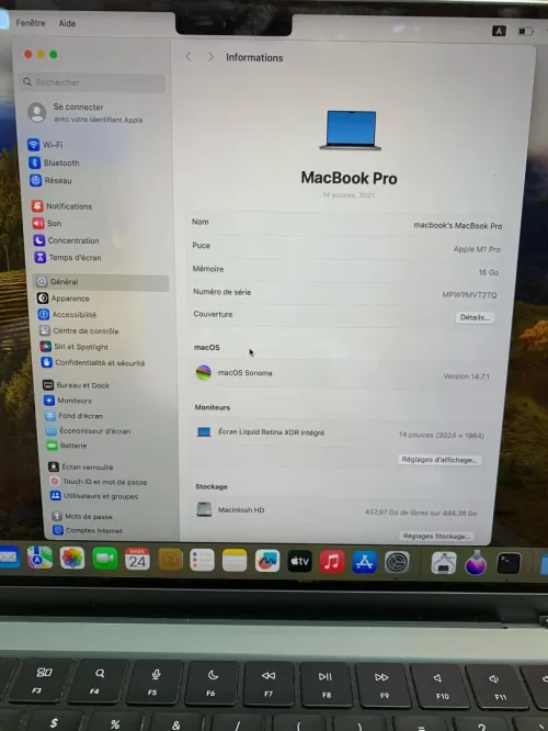 Mac book pro 2021 14" M1 pro 16 g 512g ssd cycle 128 libire officiel état 9/10 nght sghar f le coin