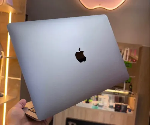 Macbook pro 2022 M2 8/256g cycle 30
