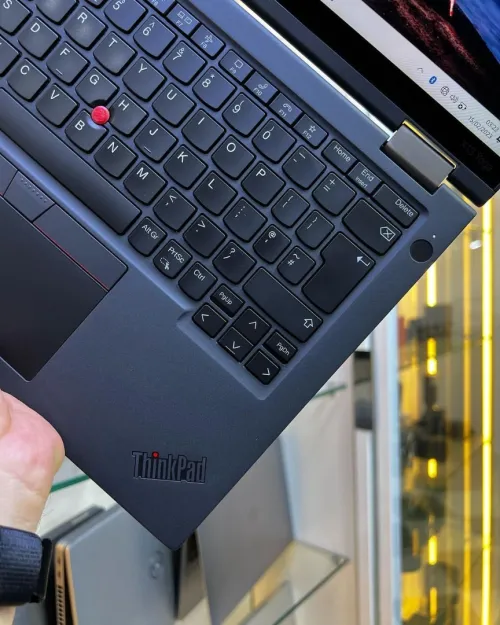 Lenovo ThinkPad X13 Yoga i7-11eme 16/512 X360 2K LTE, Intel Iris Xe graphics.