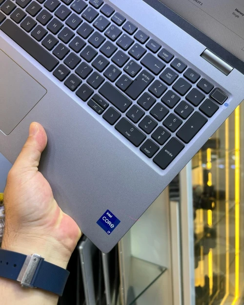 Latitude 5530 15 i7-12eme 16GB/512GB