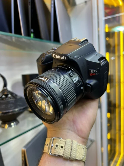 Canon 250D + 18-55 STM