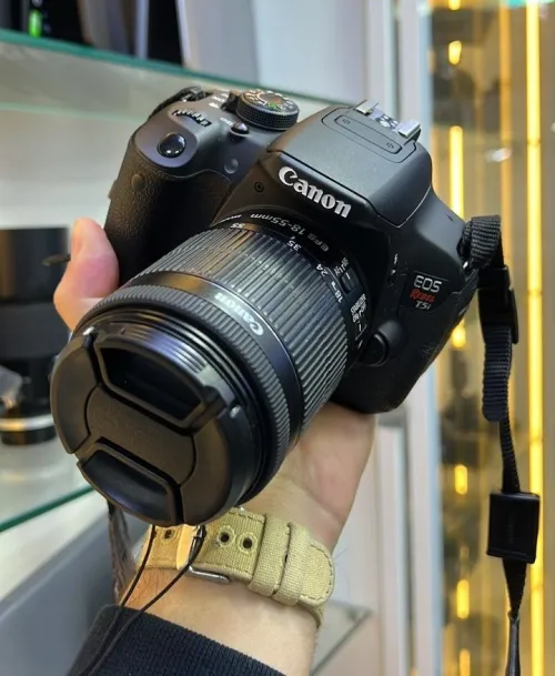 Canon 700D Avec 18-55 STM