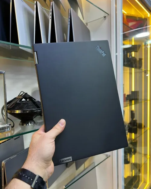 Lenovo ThinkPad X13 Yoga i7-11eme 16/512 X360 2K LTE, Intel Iris Xe graphics.