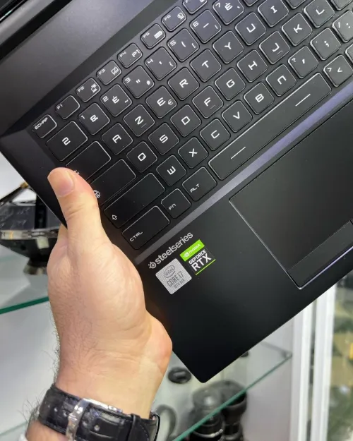 MSi GL75 LeoPard i7-10TH RTX2070 8GB