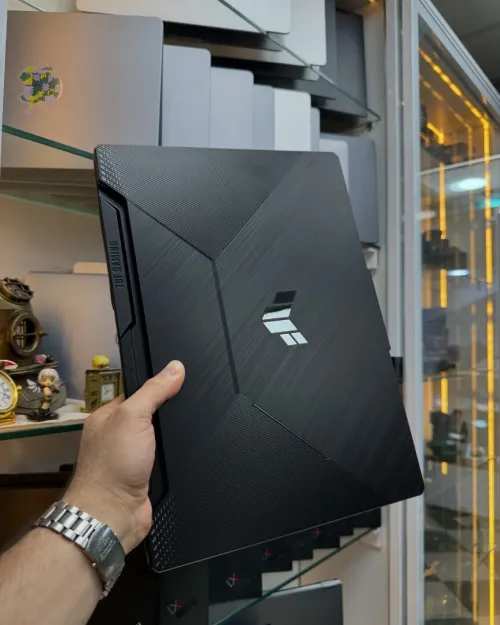 X vendu X Asus UF GAMING F15 i7-11e 16/512 RTX3050Ti  Disponible Chez Morsi store dz