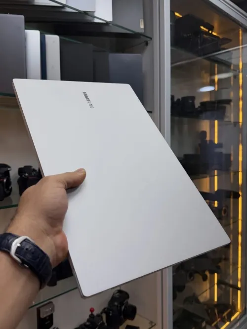 Samsung GalaxyBook 15 ULTRA 7 AMOLED Disponible Chez Morsi store dz