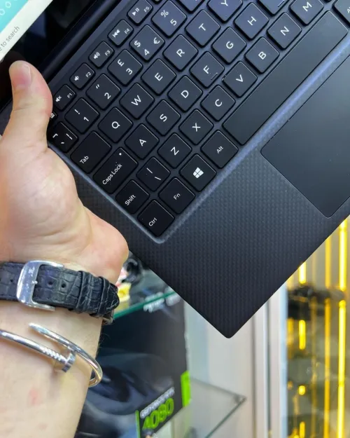 Vendu Dell XPS 13 i7-11eme 16/512 4K Tactile, Intel Iris Xe graphics