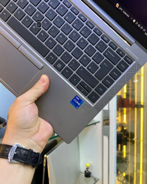 Station De Travaille Mobile HP ZBook FireFly 14 G8 i7-11eme 16/512 4GB GPU, Carte Graphique Nvidia 
