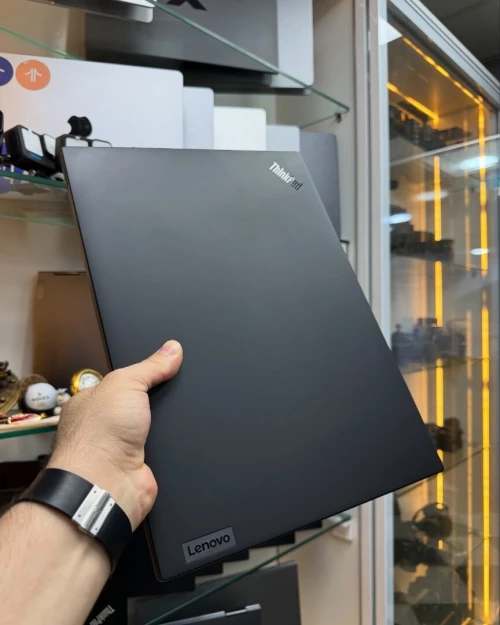 ThinkPad P1 Gen5 i7-12eH RTX3070Ti  Disponible Chez Morsi store dz