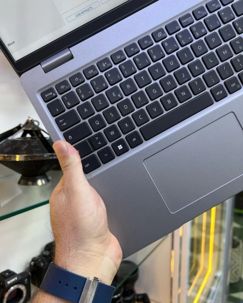 Dell Précision intel Xeon 32GB/512GB, Carte Graphique NVIDIA T1200, 4 Go GDDR6