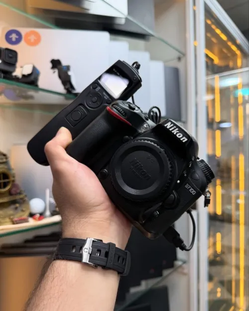 Nikon D7100 Nu + Télécommande Disponible  Chez morsi store dz