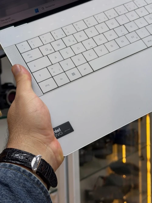 Dell XPS 14 Ultra 7/32/1T/RTX4050 Disponible Chez Morsi store dz