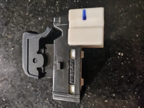 Bouton lève vitre original Micra k13 