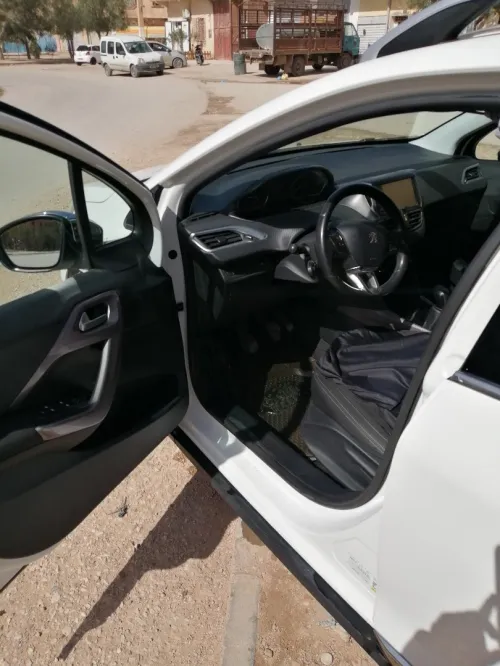 Peugeot 2008 2015 Erg