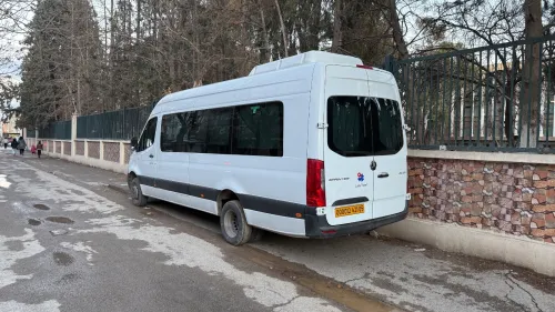 Location d'un minibus Sprinter 23 places-حافلة صغيرة للكراء من نوع مرسيدس سبرينتر تتسع لـ 23 راكبًا