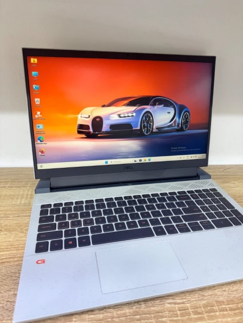 DELL G15 AMD Ryzen 5-5600H 16 Go 512 Go SSD RTX 3050 Écran 15.6"