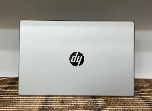 HP 14 RYZEN 5-7520U 16GB 512 NVME