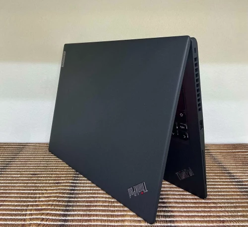 Lenovo ThinkPad T14s Gen3 i7-1165G7 16GB 512GB TACTAIL