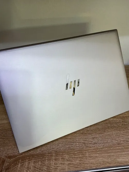 HP ELITBOOK 845 G10AMD RYZEN 7-7840U 32GB 512 Nvme ECRAN  TACTAILE