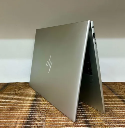 HP EliteBook 845 G10 RYZEN 7Pro 7840U/RADEON Graphics 780M 32Go 1TB 14"