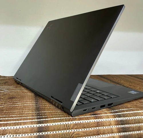 Lenovo ThinkPad X1 YOGA Gen 8 i7 13gen 16GB 512GB 14"