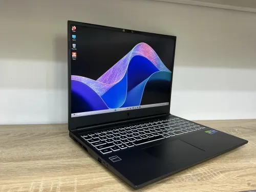 Acer NITRO SHADOW i7-14650HX RTX4060 16GB 512GN 16 165Hz