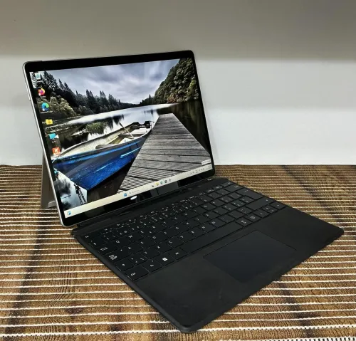 Microsoft Surface Pro 8  13" i7-1185G7 AVEC STYLET 16GB 512GB