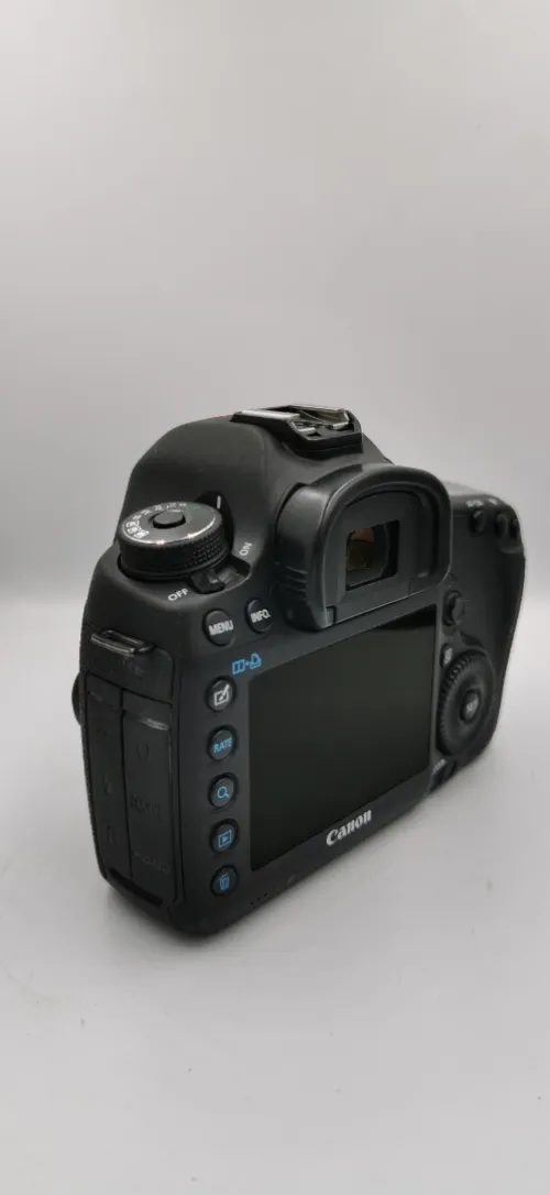 Canon 5D mark iii (8k et 22k clic) état neuf