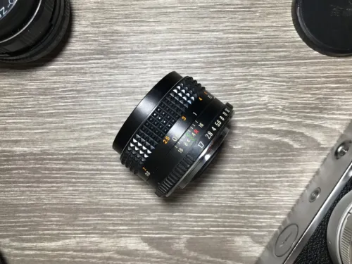 Objectif Konica Hexanon 50mm f1.7