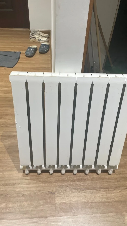 Pompe STROL et deux radiateur un 10 elements et un 8 elements