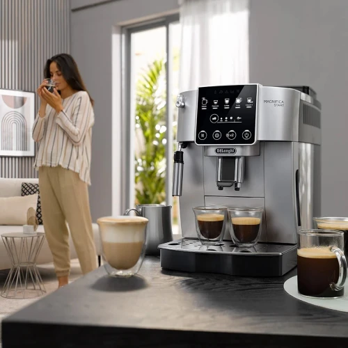 Delonghi Machine à café broyeur MAGNIFICA START - 15 BARS - 4 recettes - buse vapeur