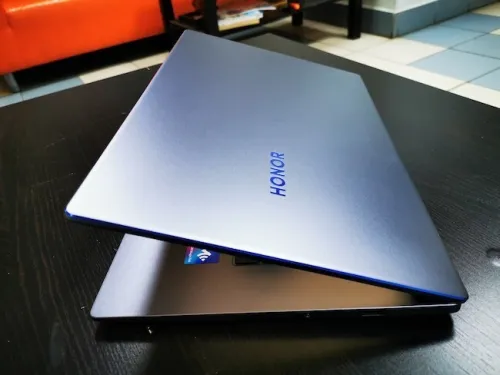 HONOR MAGICBOOK X15 BBR-WAI9 I3 10110U 8GO 256GO SSD NEUF SOUS EMBALLAGE