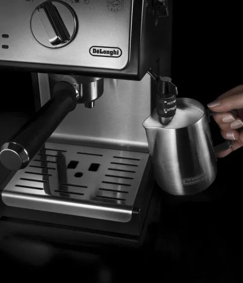 Machine a cafe Expresso DELONGHI ACTIVE LINE 15 BARS METAL ET NOIR 